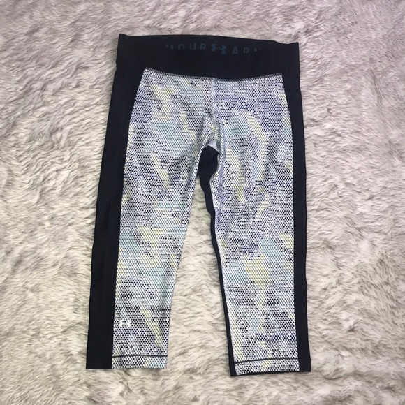 Under Armour Pants - NWT Under Armour Capri leggings size XL